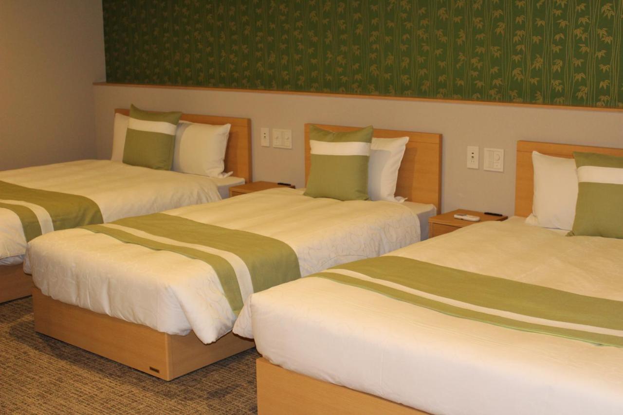 Grand Base Crane Aparthotel Фукуока Екстериор снимка