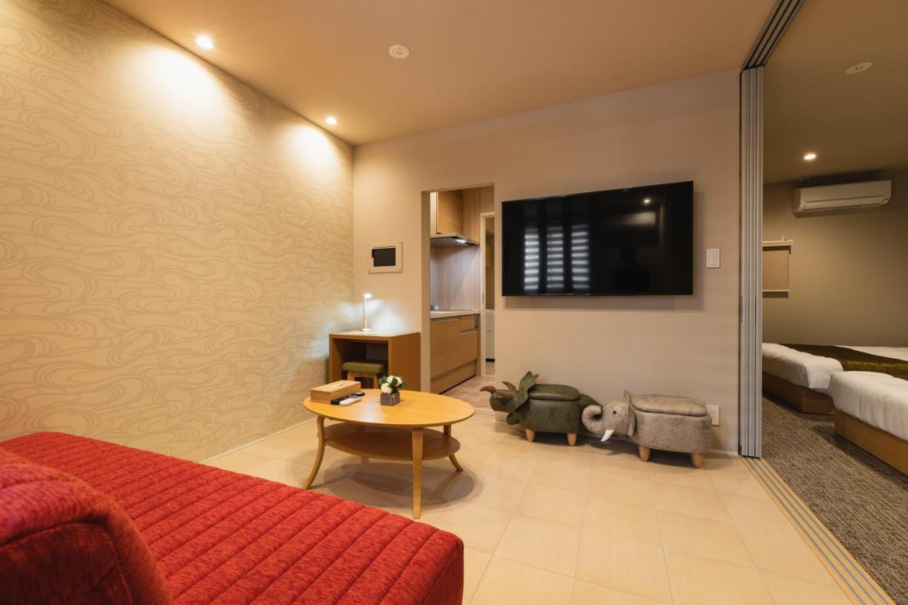 Grand Base Crane Aparthotel Фукуока Екстериор снимка